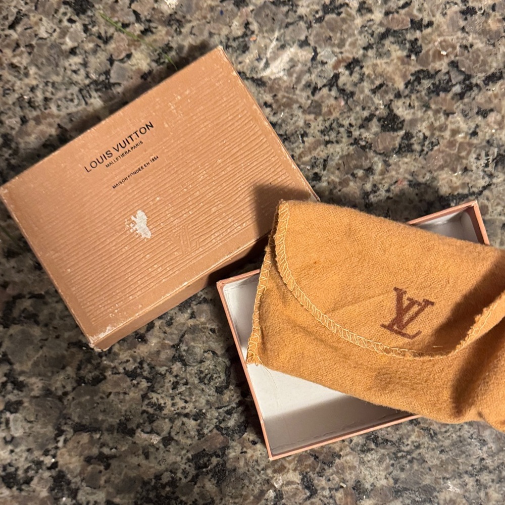 Louis Vuitton Tan Box with Dust Bag- vintage